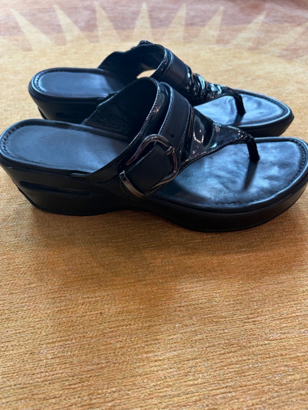 Nike Air Black Women's Wedge Thong Sandals with Buckle